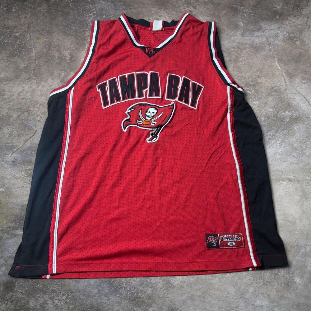 Tampa Bay Buccaneers Jersey Men’s Red Large Sleeveless NFL Basketball Style